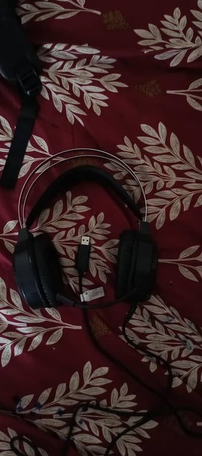 HP GAMING HEADPHONES SLIGHTLY USED  H120