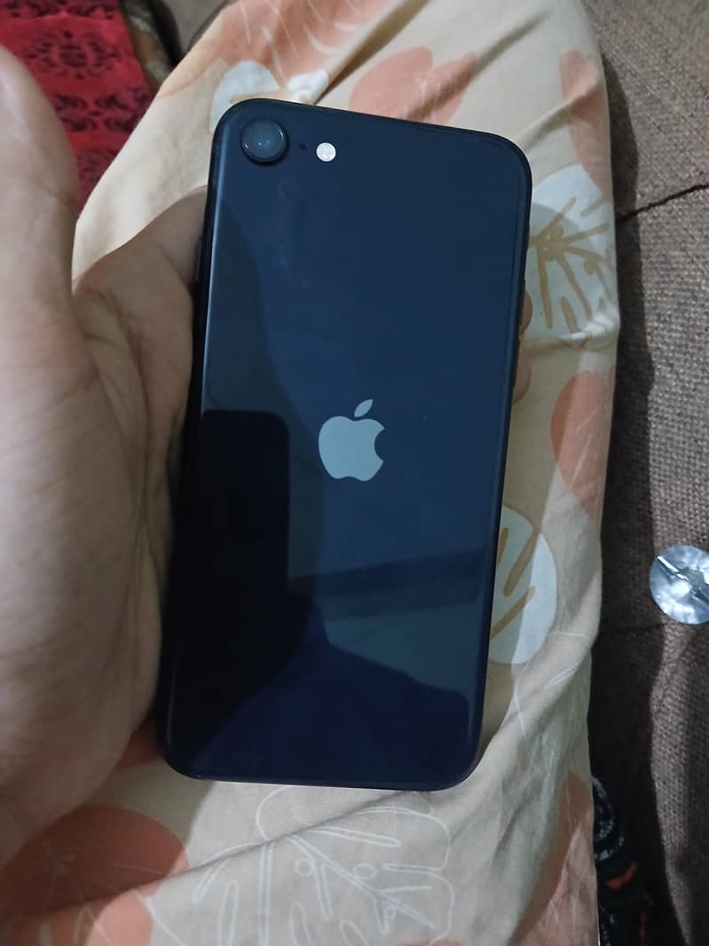 Apple iPhone SE3 0