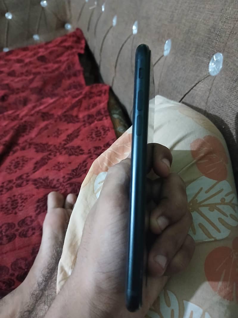 Apple iPhone SE3 1
