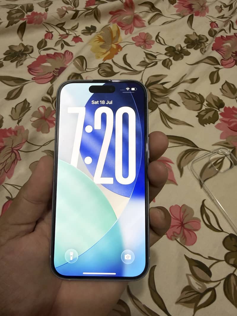 Apple iPhone 15 2
