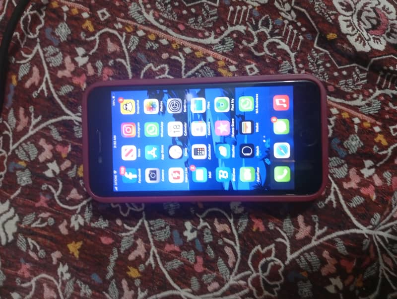 Apple iPhone 7 Plus 2