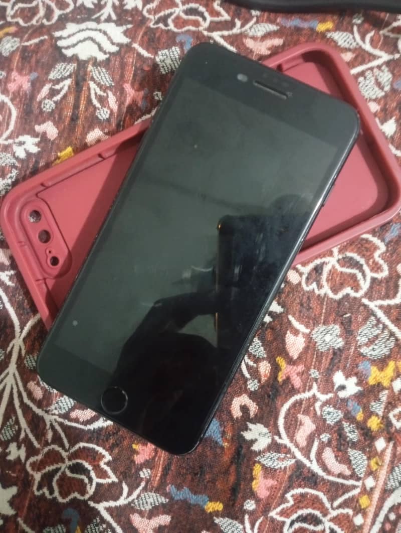 Apple iPhone 7 Plus 3