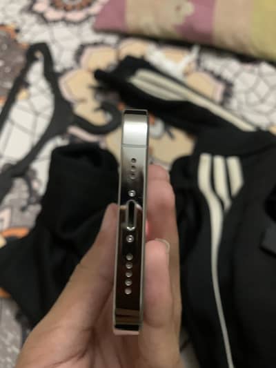 IPHONE 14 PRO FACTORY UNLOCK 128 GB WHITE COLOUR