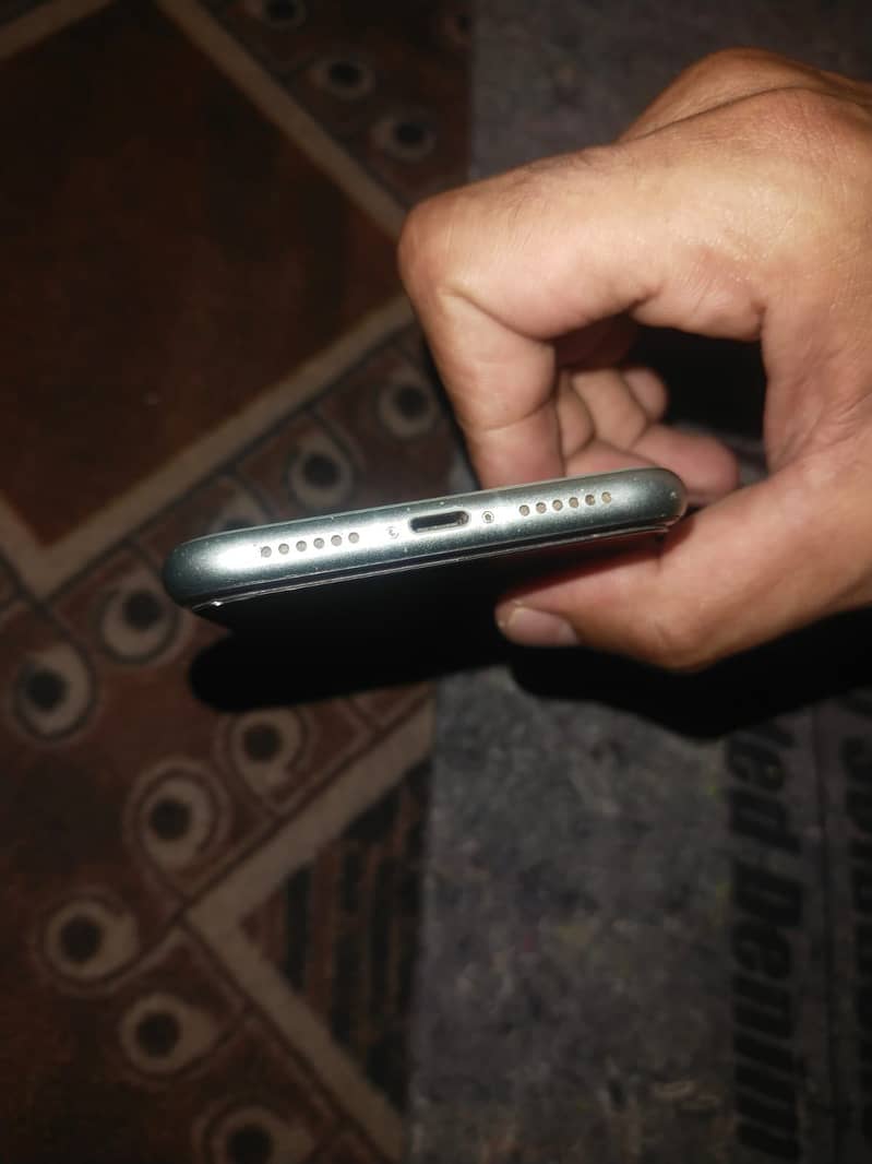Apple iPhone 11 2