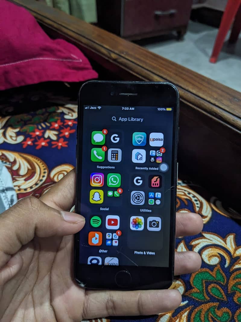 Apple iPhone 7 1