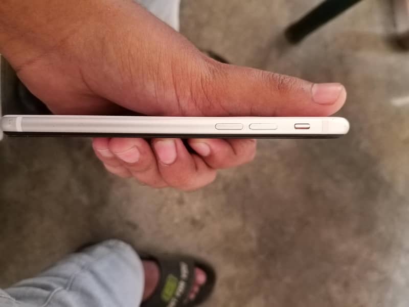 Apple iPhone SE 3