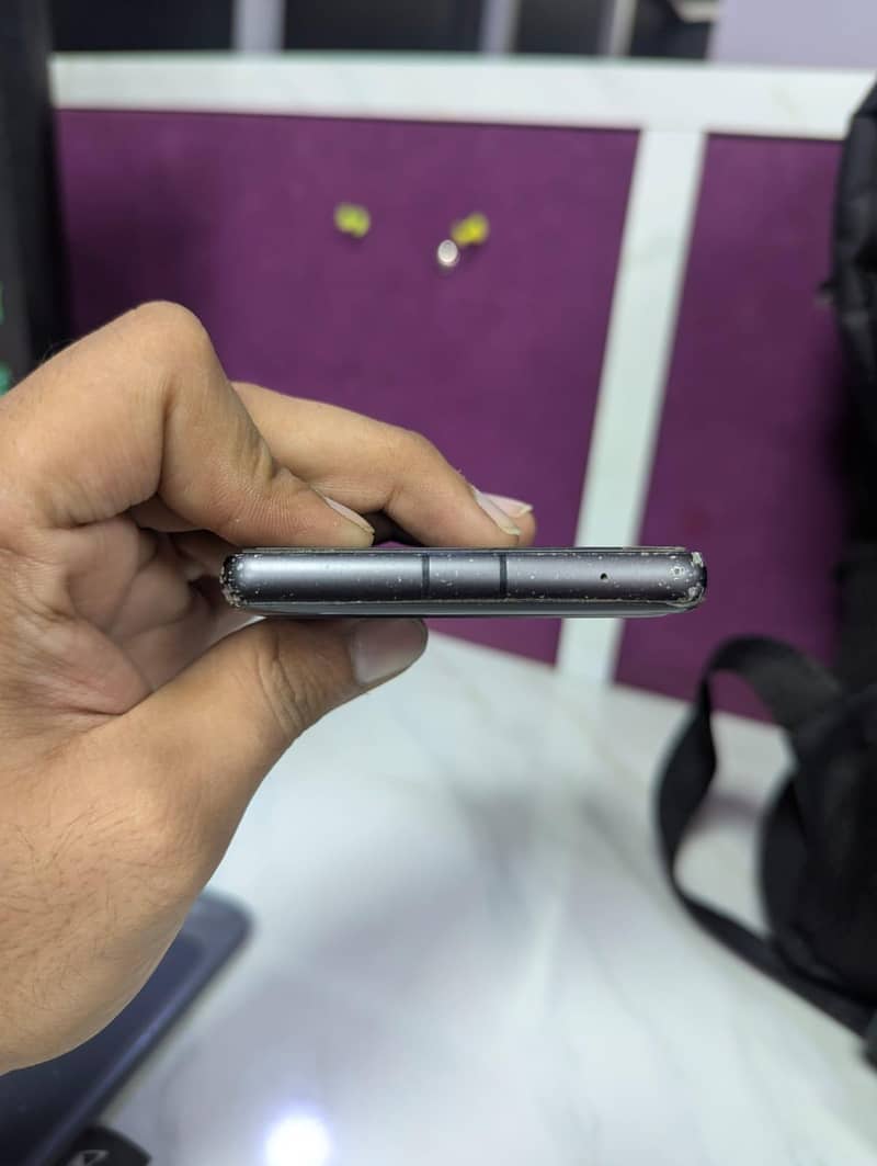 Google Pixel 7a 5