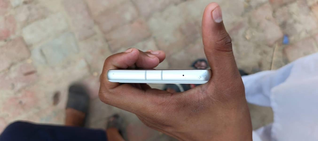 Google Pixel 7a 4