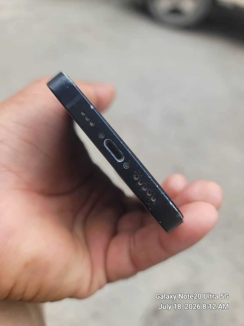 Apple iPhone 14 3