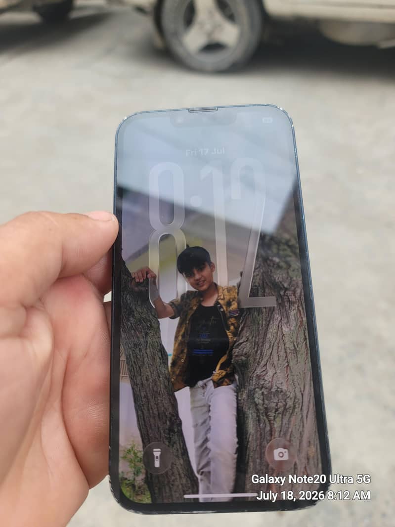 Apple iPhone 14 4