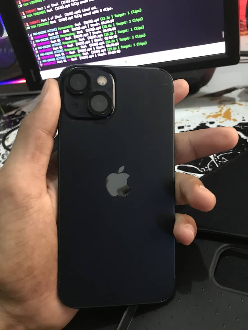 Apple iPhone 13 2