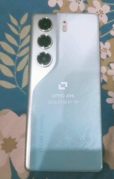 Tecno CAMON 40