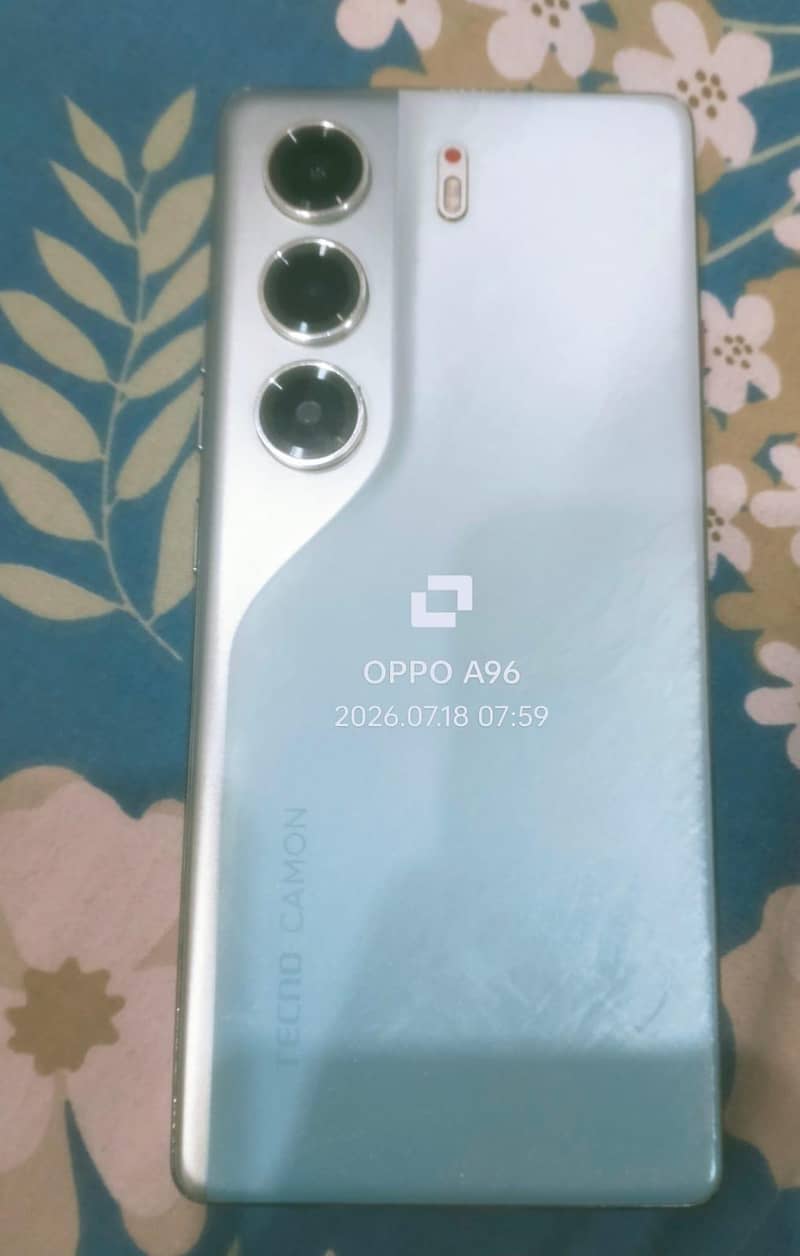 Tecno CAMON 40 0