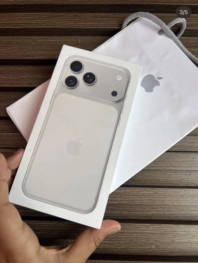 iPhone 17 Pro Max Box Packed