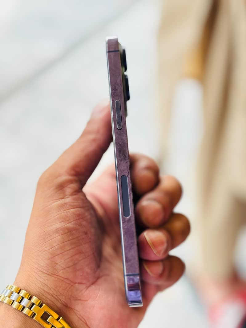 Apple iPhone 14 Pro Max 2
