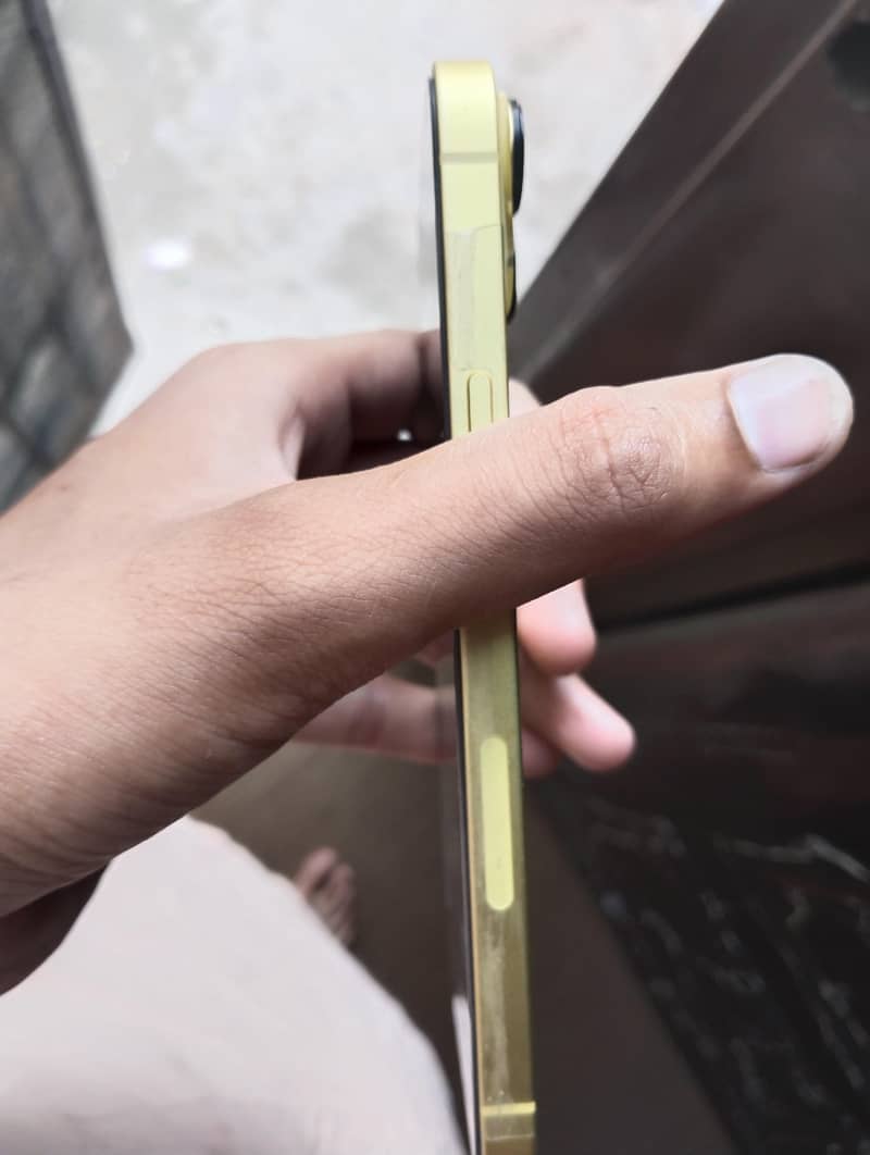 Apple iPhone 14 plus 4