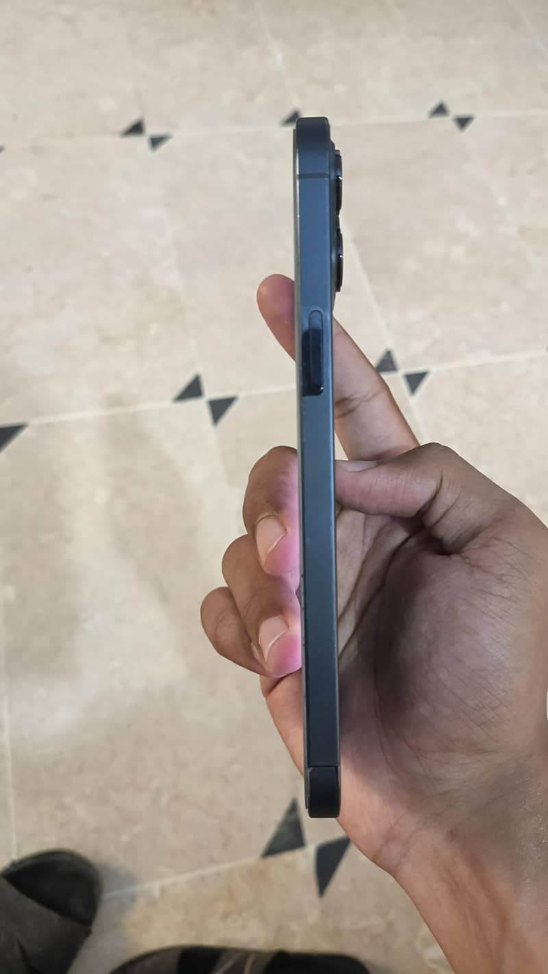 Apple iPhone 12 Pro Max 3