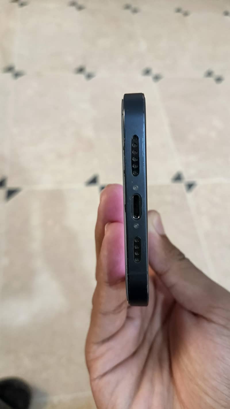 Apple iPhone 12 Pro Max 4