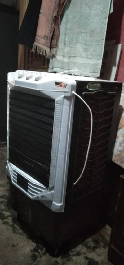 AC DC air cooler bilkul new just 2 mont use