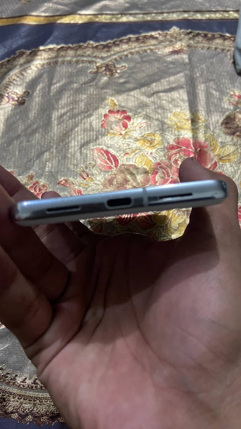 Google Pixel 7 Pro 6
