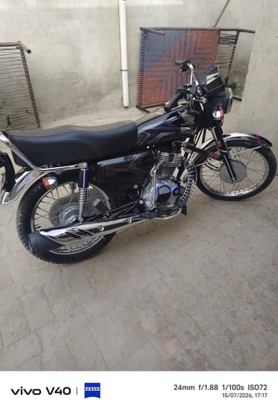 Honda 125 model 2025 fresh condition 10 by 10 number lgaa hoa hai