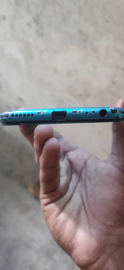 Mai apna mobile sale kar raha huo vivo Y83 chalne mai theak hai