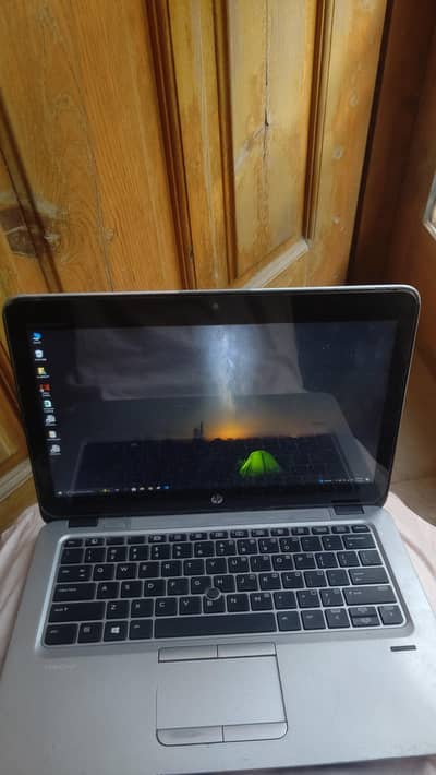 Elite book 820G3 10/9 condition all okay 8gb 512gbHDD