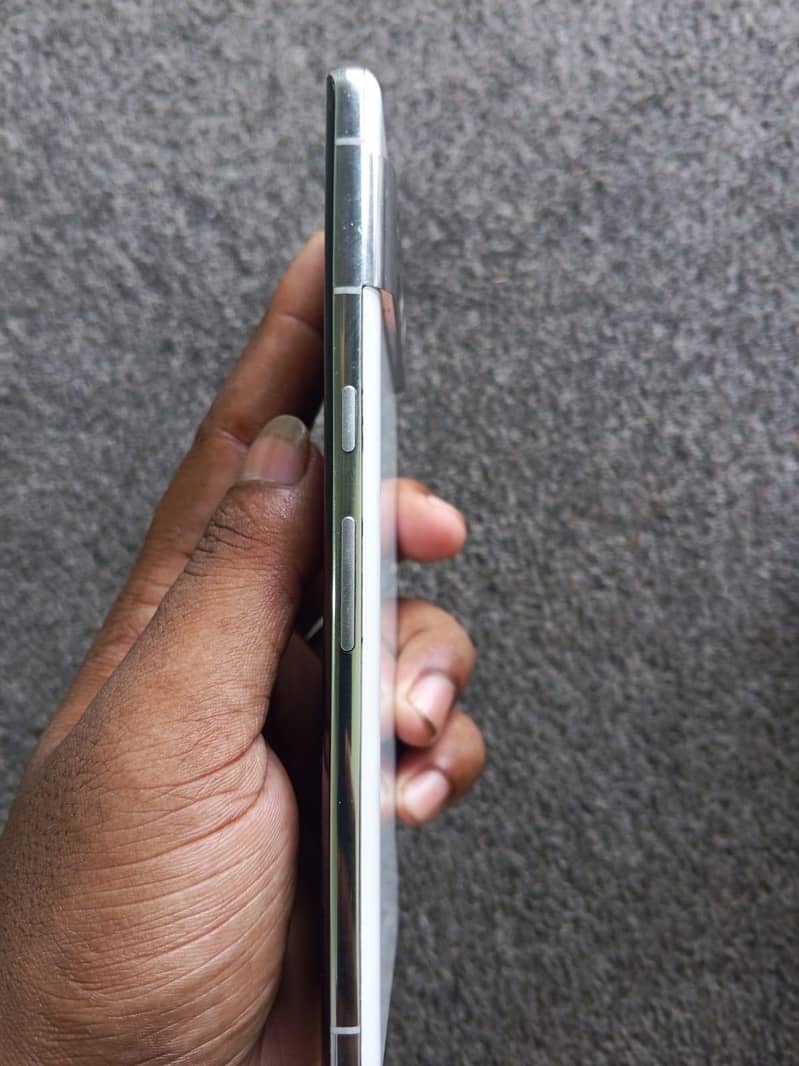Google Pixel 7 Pro 6