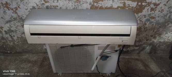 chighang ruba  DC inverter 1.5 ton indoor leake 03006597742 only call
