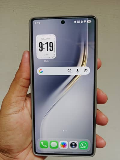 Tecno cammon 40 8/256 45w charger 50M back camera 32MP selfie camera