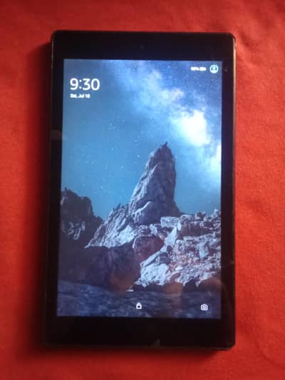 Amazon Fire HD8 8th generation android tablet 2gb 32 gb.