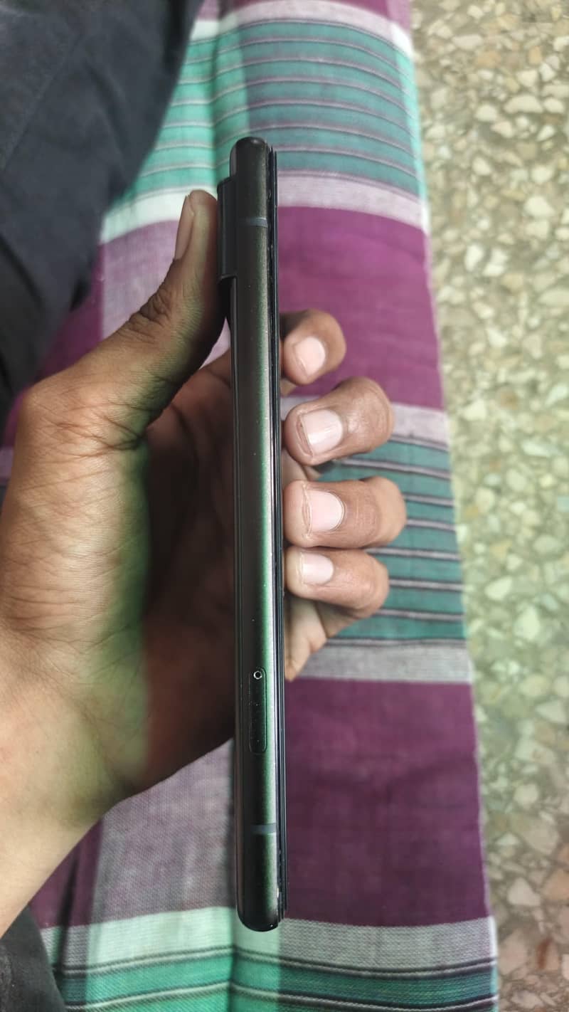 Google Pixel 6 4