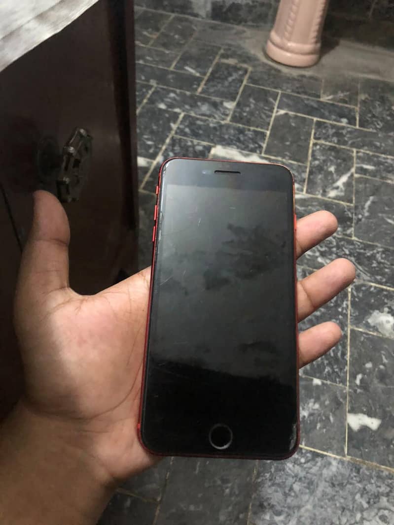 Apple iPhone 8 Plus 1