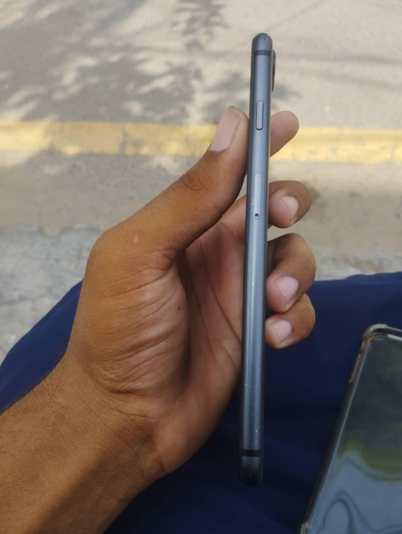 Apple iPhone 8 Plus 1