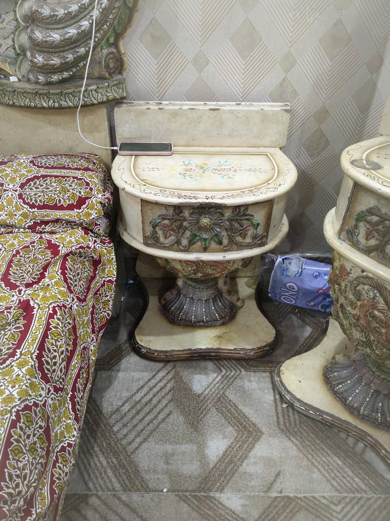 bed 2 side table dressing 4