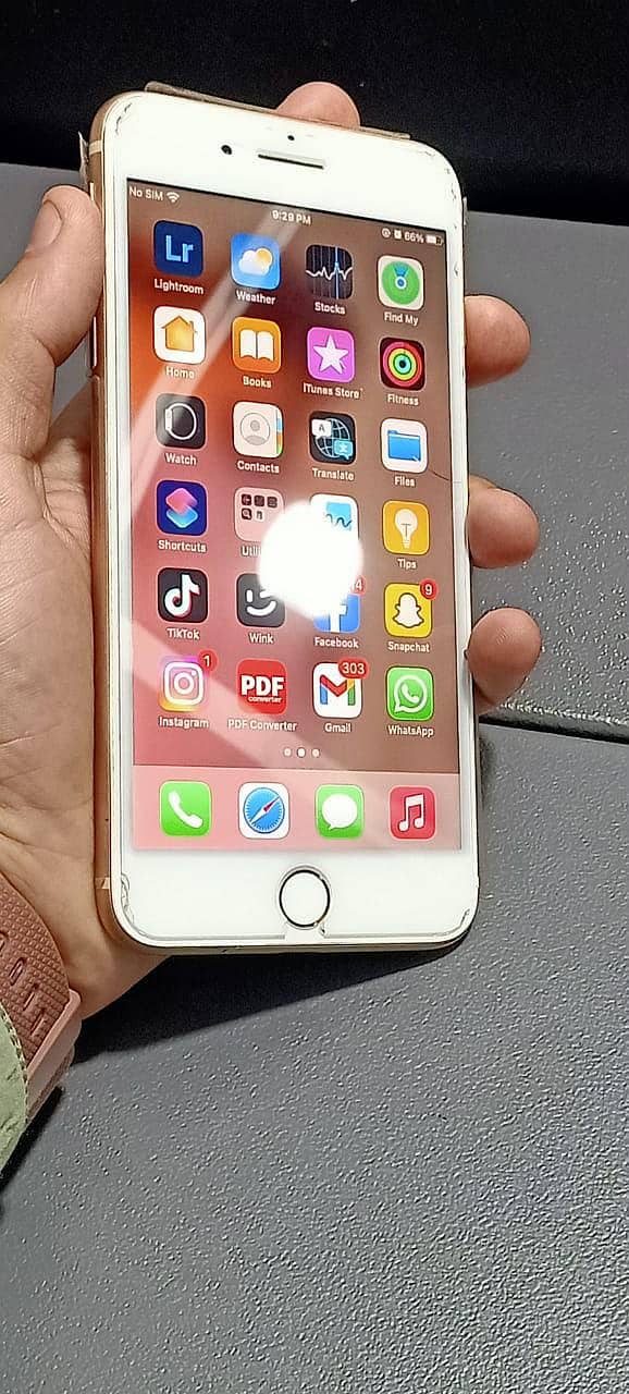 Apple iPhone 8 Plus 1