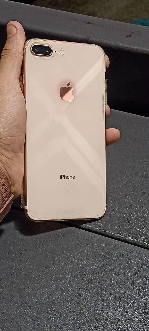 Apple iPhone 8 Plus 5