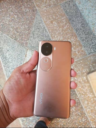 Vivo V40e Golden colour 10by10 Box with charger