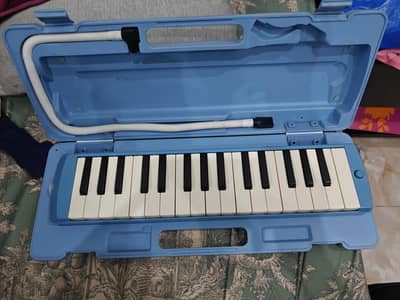 Yamaha original melodica for urgent sale