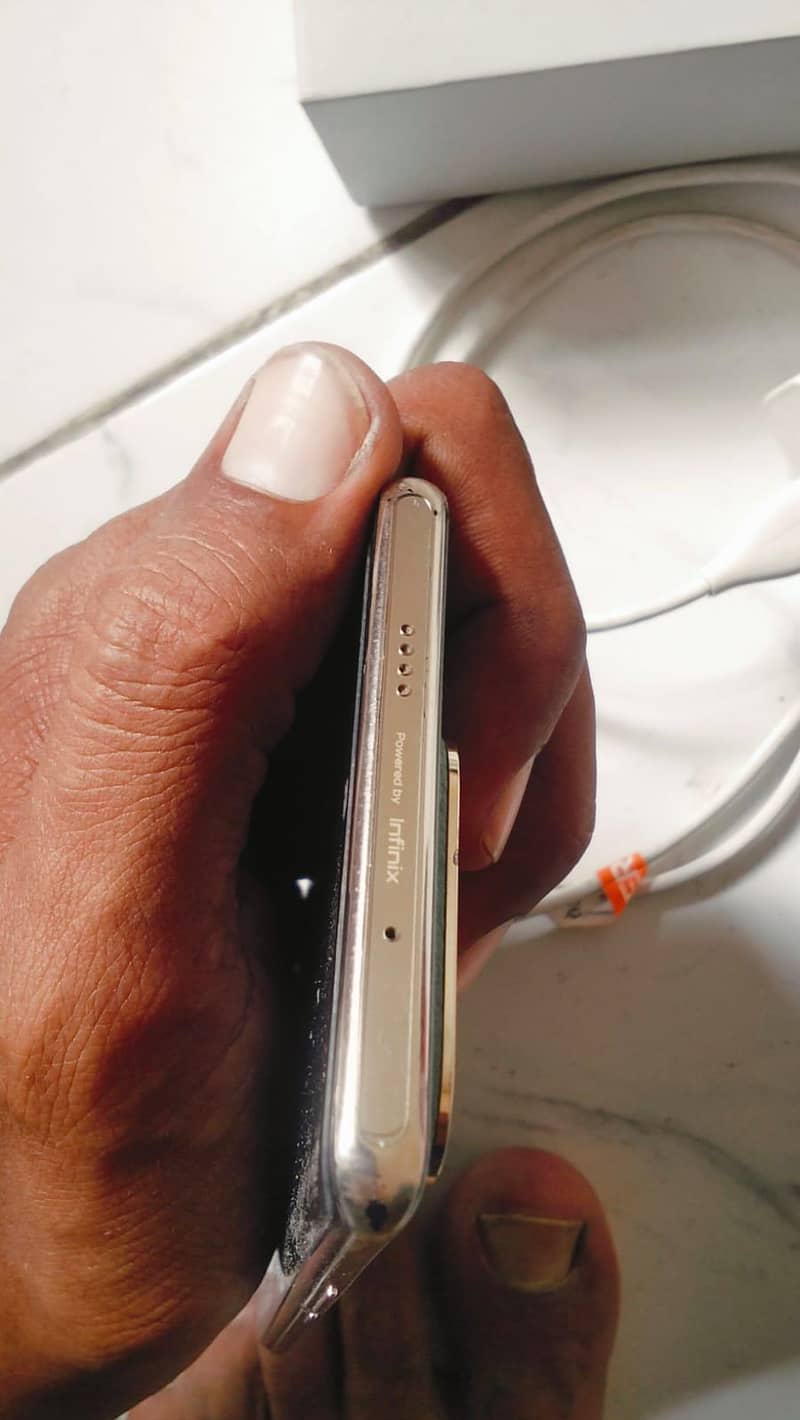 Infinix Zero 30 4