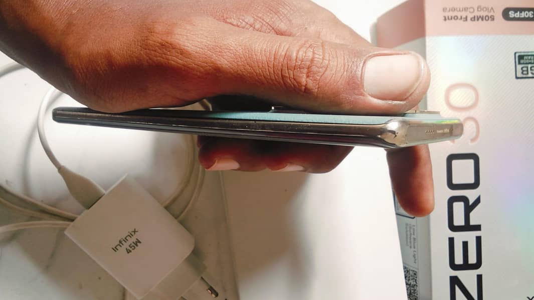 Infinix Zero 30 7