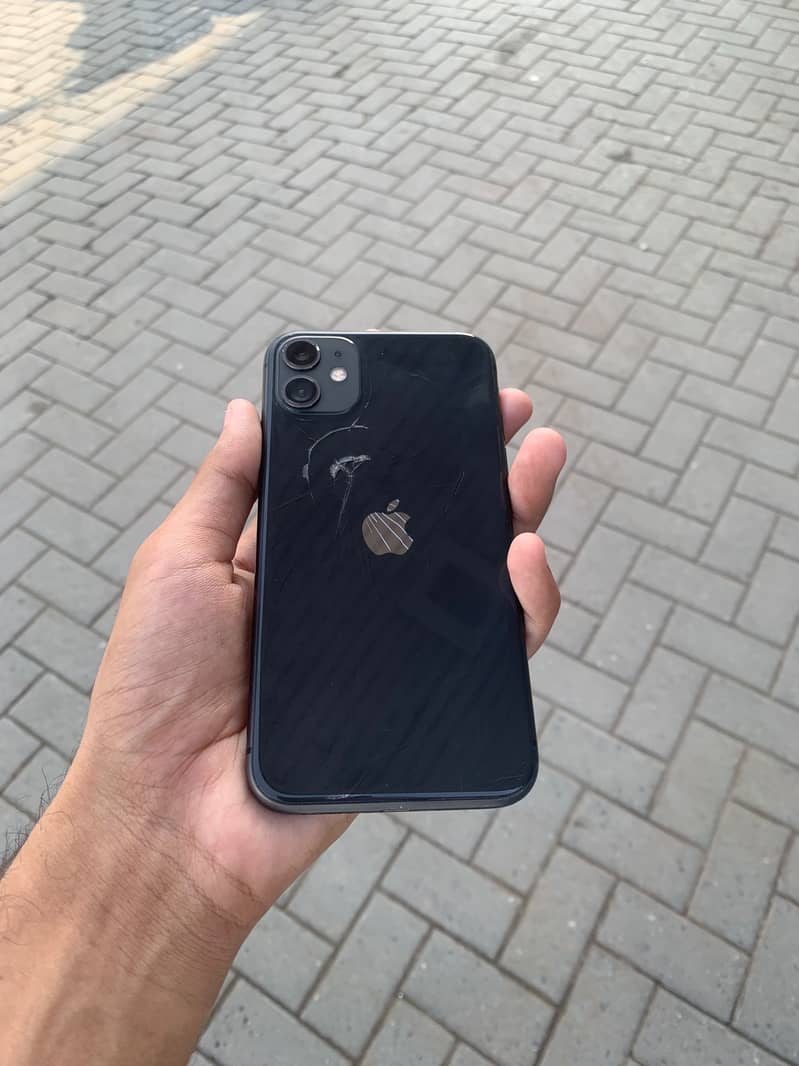 Apple iPhone 11 4