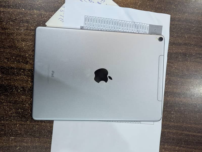 ipad pro.  10.5 1