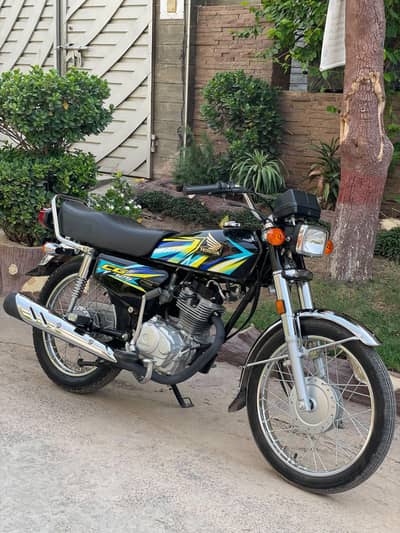 Honda 125 2025/26 low mileage bike totally original bike
