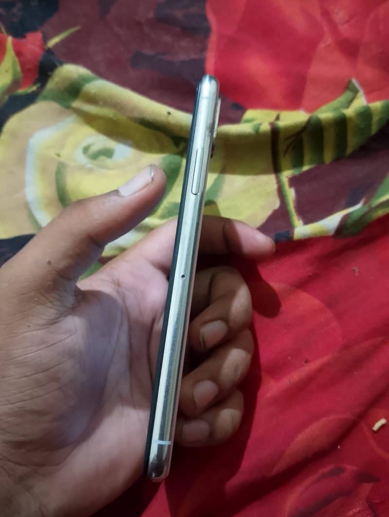 Apple iPhone X 2