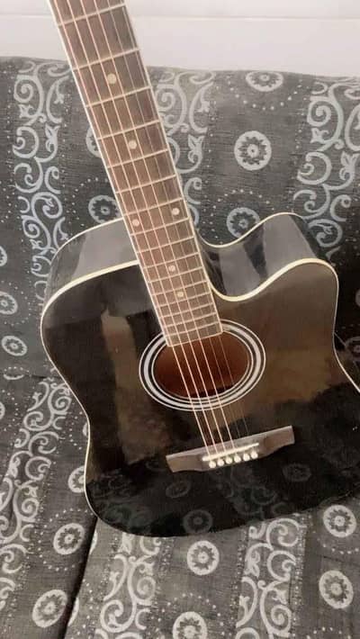 Diamond Jumbo sized Guitar