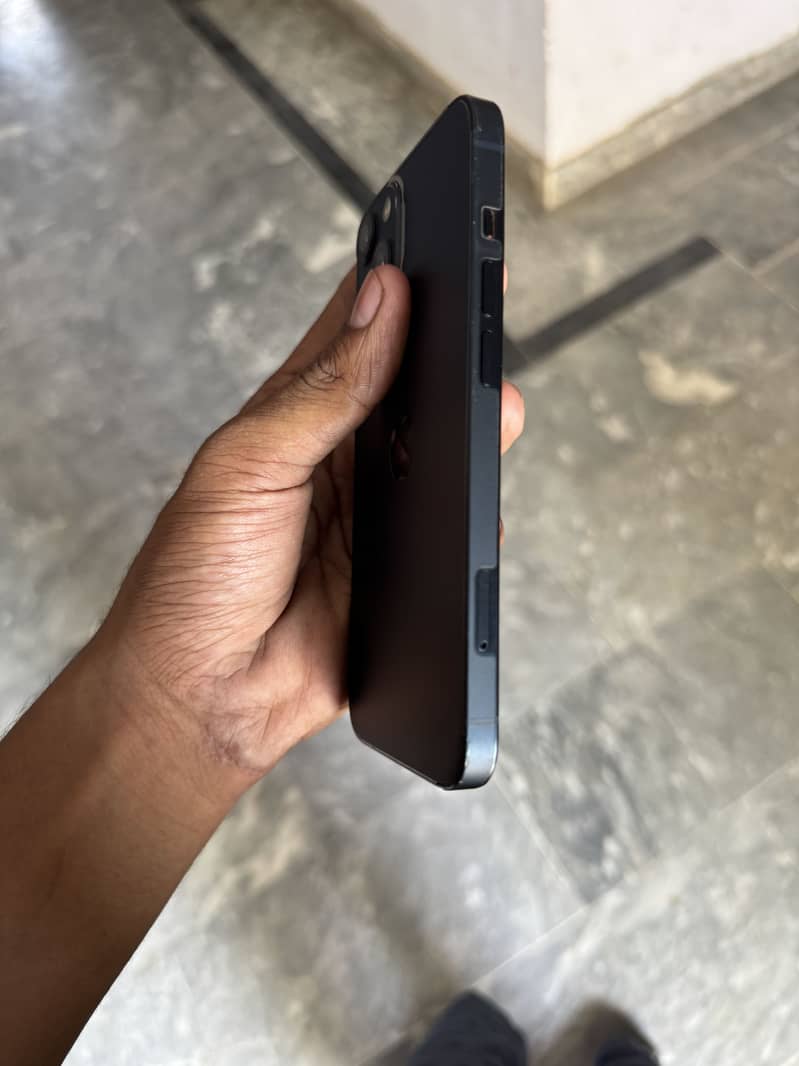 iPhone 13 2