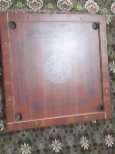 CARROM BOARD FOR SALE JUST LIKE NEE LUSH CONDITION