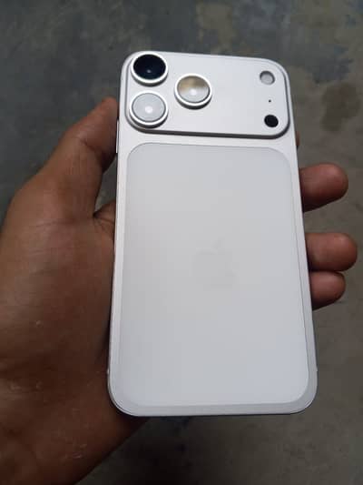iPhone XR converted in iPhone 17pro
