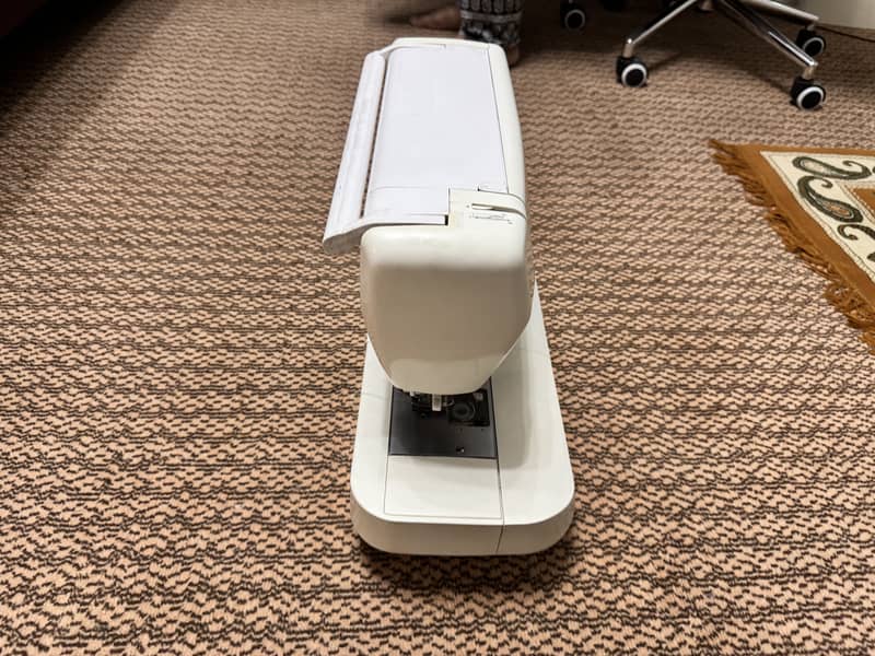 Singer Sewing Machine 3